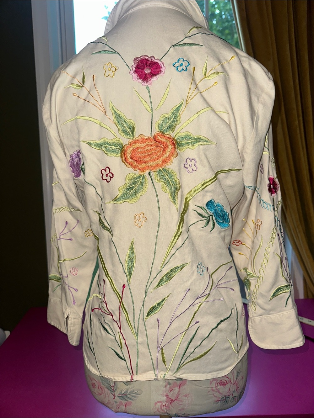 Vintage Bobby Chan Cream Embroidered Floral Button-Down Shirt - Picture 6 of 13